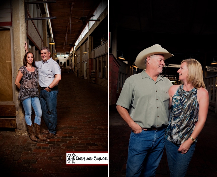 family portraits at the Fort Worth Stockyards by family photographers Cindy and Saylor Mills