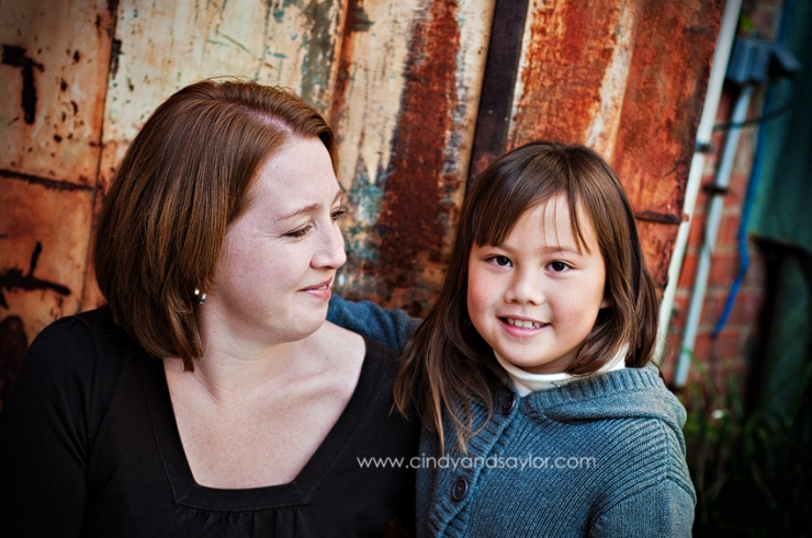 modern family photos in historic downtown McKinney by Plano Photographers Cindy and Saylor