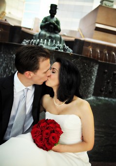 Wedding photography at Asian Art museum in dallas