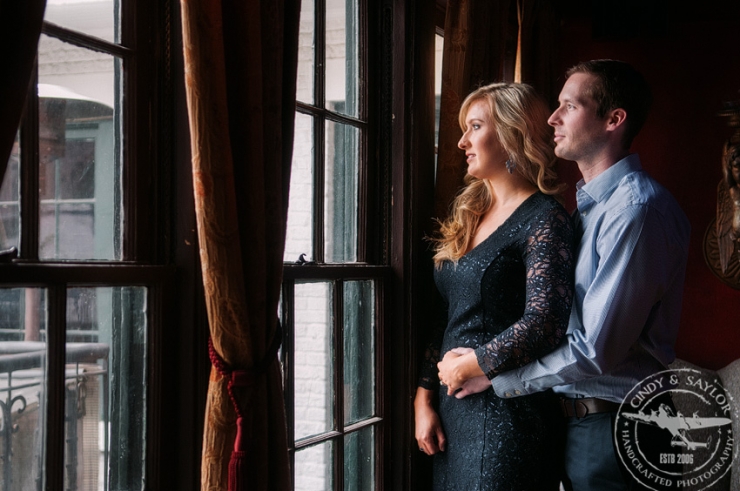 engagement photo at quarter bar in uptown dallas texas