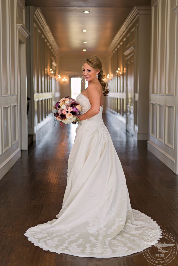 bridal session at The Milestone Mansion Wedding Venue in Denton Texas | Photos by Cindy and Saylor, Floral by CoCo Fleur, Makeup by Wendy Zerrudo