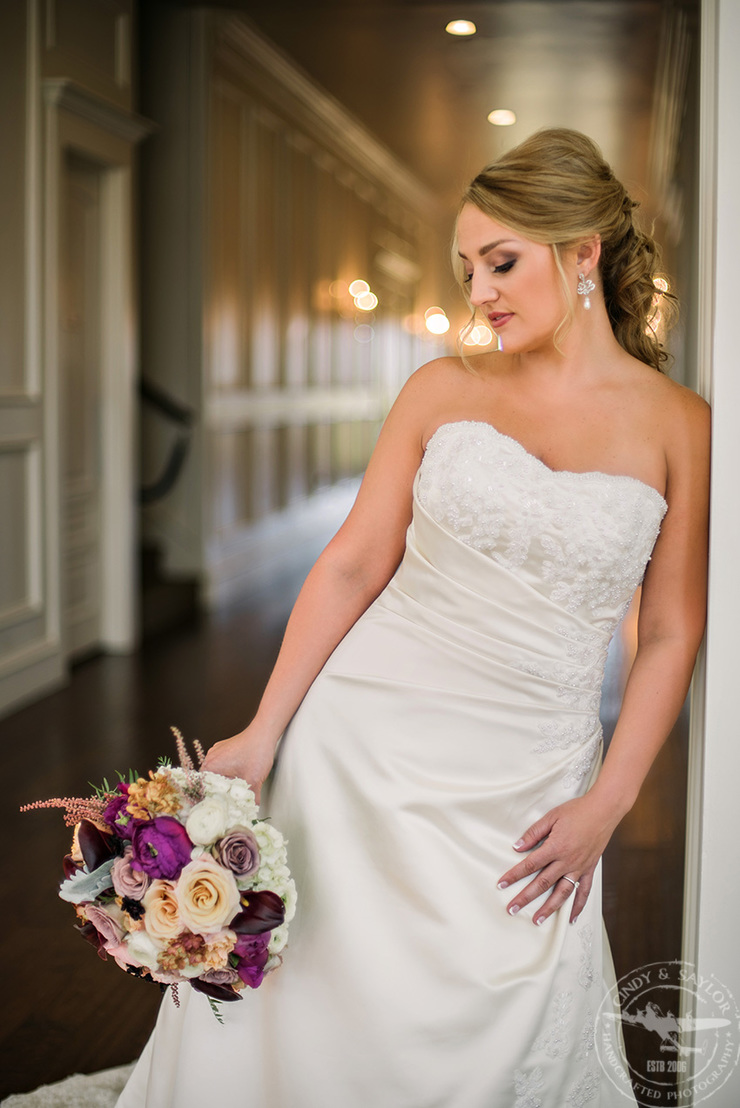 bridal session at The Milestone Mansion Wedding Venue in Denton Texas | Photos by Cindy and Saylor, Floral by CoCo Fleur, Makeup by Wendy Zerrudo